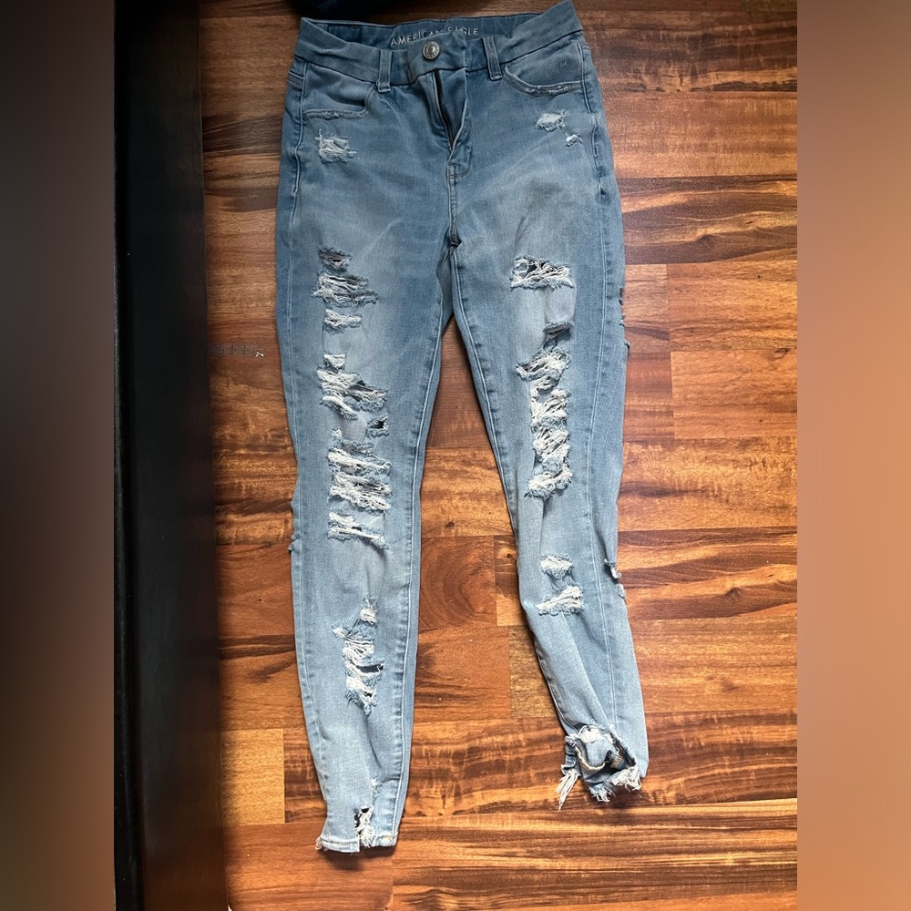 AE size 4 curvy dream jean ripped